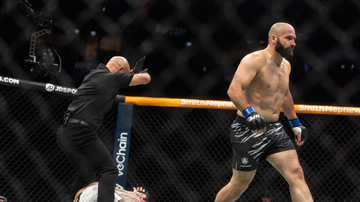 86901543007-azamat-murzakanov-def-aleksandar-rakic-ufc-321-8560.jpg