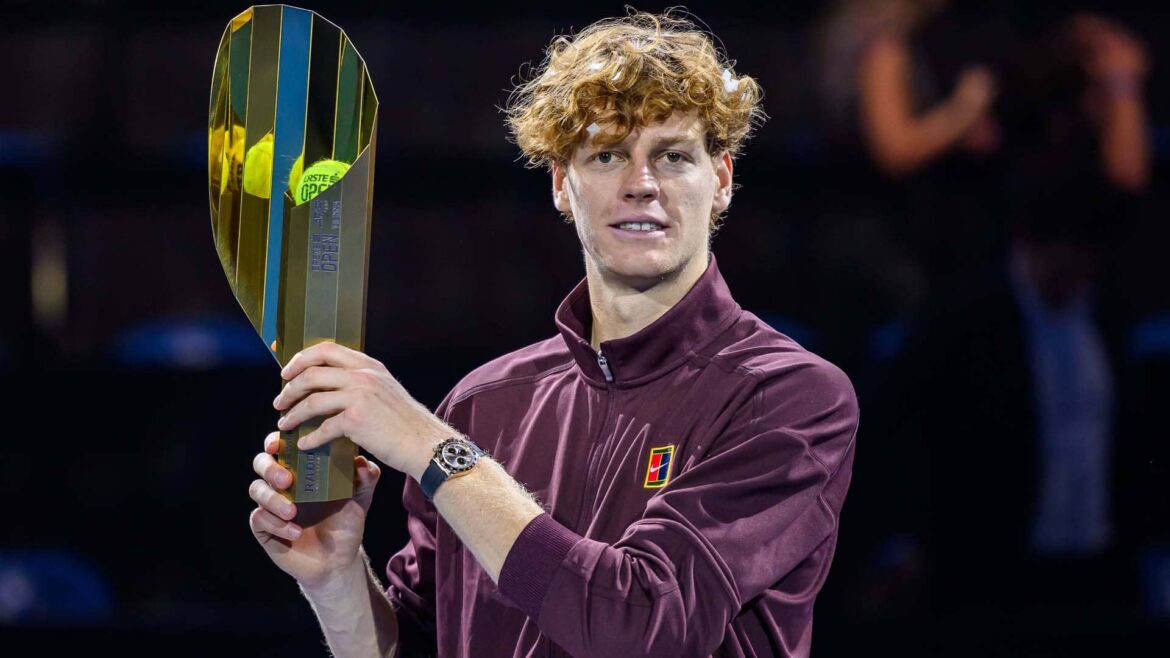 sinner-vienna-2025-trophy-shot.jpg